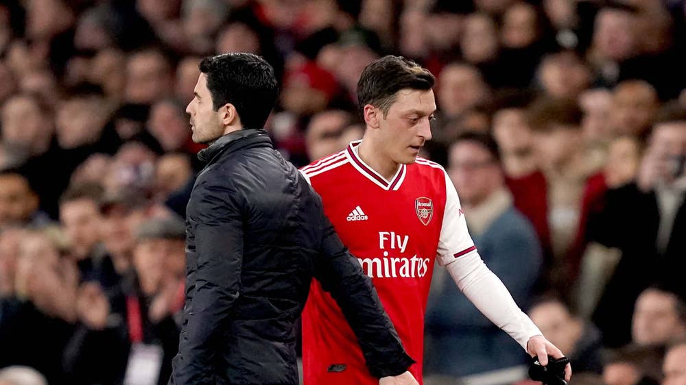 Ozil dan Para Pemain yang Diasingkan Klub Mereka